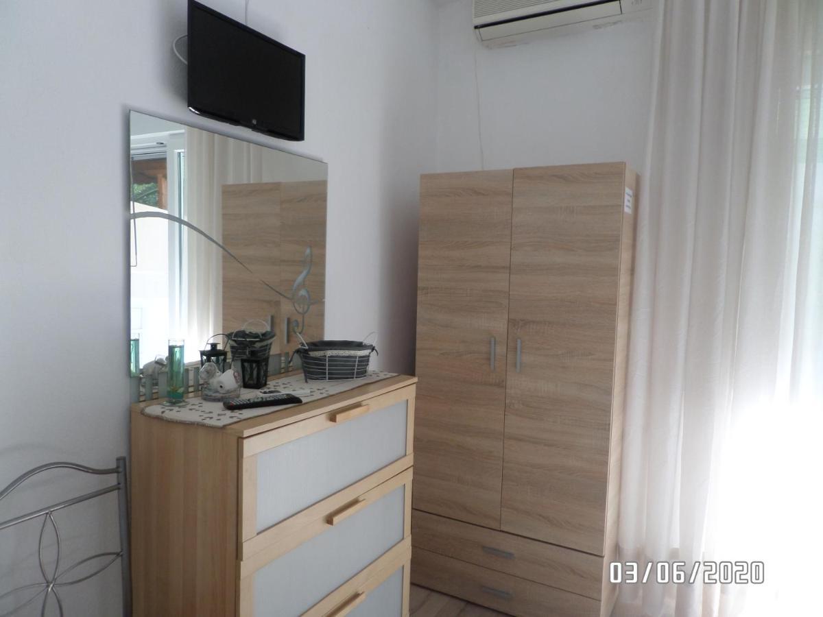 Anais Apartment Néa Péramos Kültér fotó