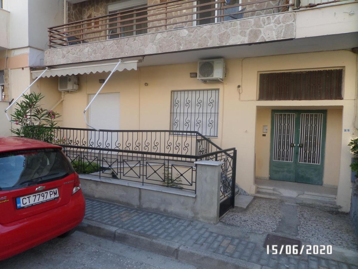 Anais Apartment Néa Péramos Kültér fotó